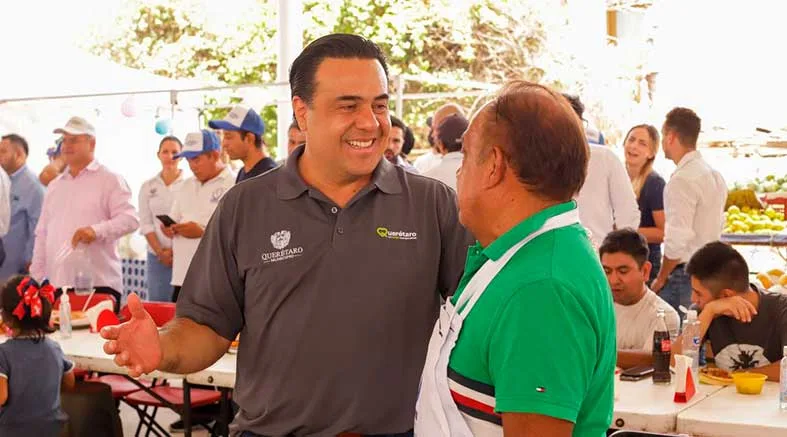 Luis Nava entrega obra en Tianguis de Sombrerete 2 Luis Nava