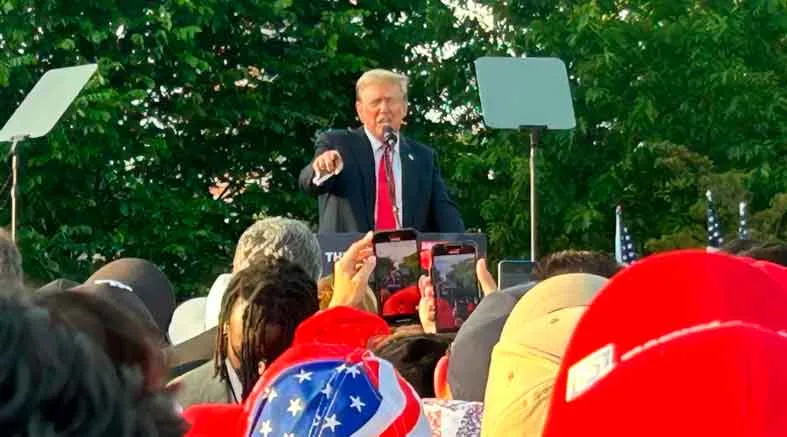 Donald Trump arremete contra los migrantes 1 Donald