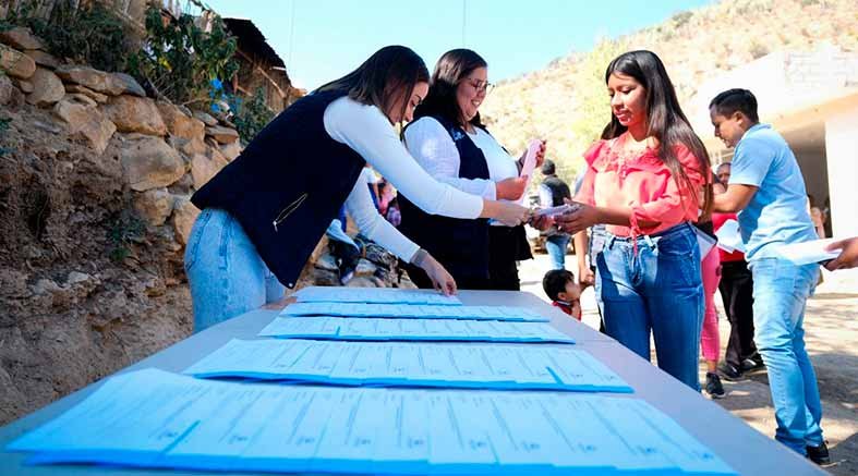 Concluye SEDESOQ apoyo a mujeres con Tarjeta Contigo 1 mujeres con