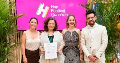 Gracias por ser un "vamos a arreglarlo juntos" y no un "piensa lo que quieras". Gracias por ser un "me equivoqué, lo siento" y no un "bueno, así soy". Gracias por ser un "me encanta estar contigo" y no un "quédate si quieres". Gracias por ser un "cuéntame qué necesitas" y no un "no sé qué esperas de mí". Gracias por ser un "sé que fue un mal día, ¿qué puedo hacer para ayudarte?" y no un "todos tenemos problemas". Gracias por ser un "valoro lo que hiciste por mí" y no un "era lo mínimo que podías hacer". Gracias por ser un "te escucho" y no un "ya vas a empezar de nuevo". Gracias por ser un "puedo hacer ajustes para que ambos estemos bien" y no un "tienes que acostumbrarte".