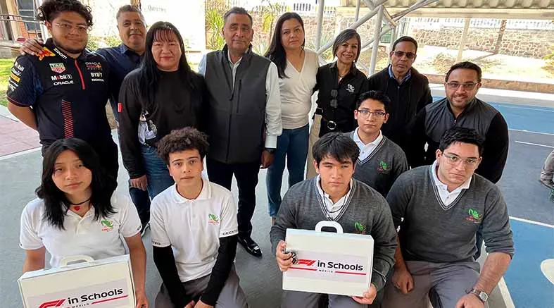 Dos equipos de CECyTEQ a Fórmula 1 1 a Fórmula 1