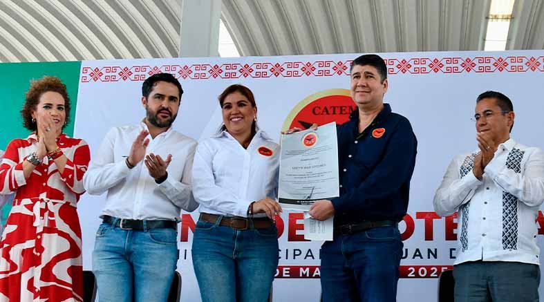 Toma protesta comité de la CATEM en San Juan del Río 1 CATEM