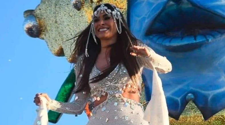 Galilea Montijo sufre caída en carro alegórico 1 Galilea