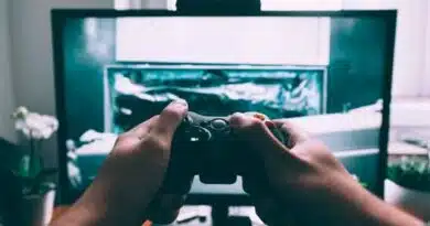 Aumentan delitos a través de videojuegos de videojuegos manual