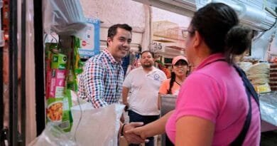 Felifer Macías dialogó con comerciantes y locatarios de Satélite 4 Felifer Macías