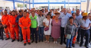 Entregan camión de recolección en San Juan del Río 1 camión