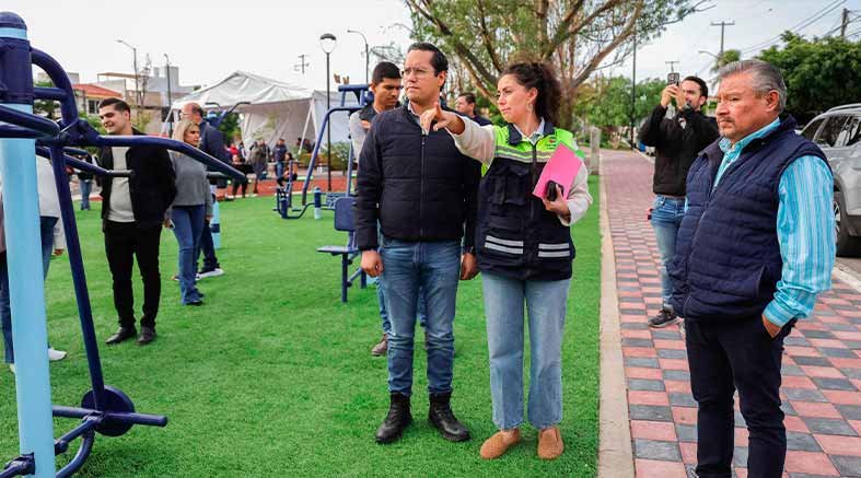 Chepe Guerrero entrega remodelación de parque en Tejeda 1 Chepe