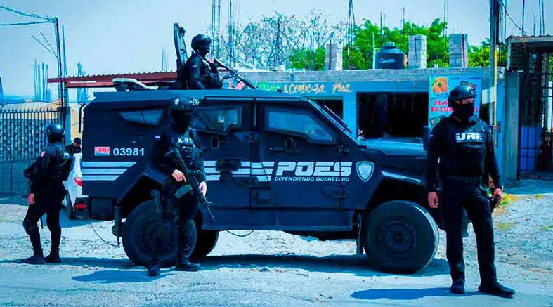 Policía