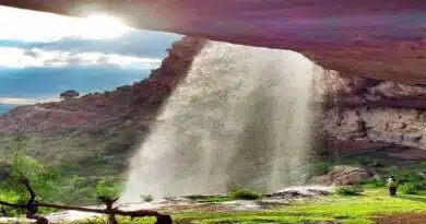 Cascada Cueva