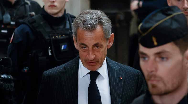 Expresidente de Francia es condenado a cinco años de cárcel 1 Expresidente