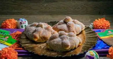 Pan de muerto: riesgos, beneficios y cómo disfrutarlo sin culpa de muerto