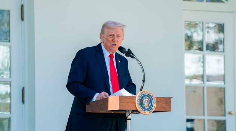 Trump asegura que Petro es un “matón” y que fabrica “muchas drogas” 1 Trump