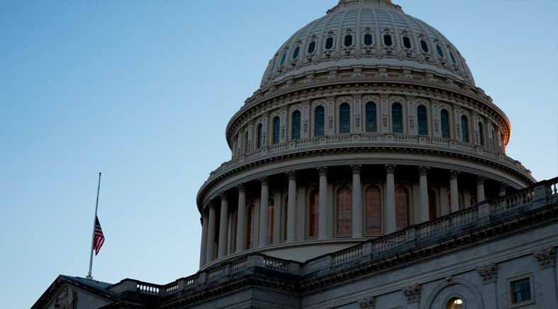 Senado de EE.UU. aprueba acuerdo para poner fin al cierre de Gobierno 1 Senado