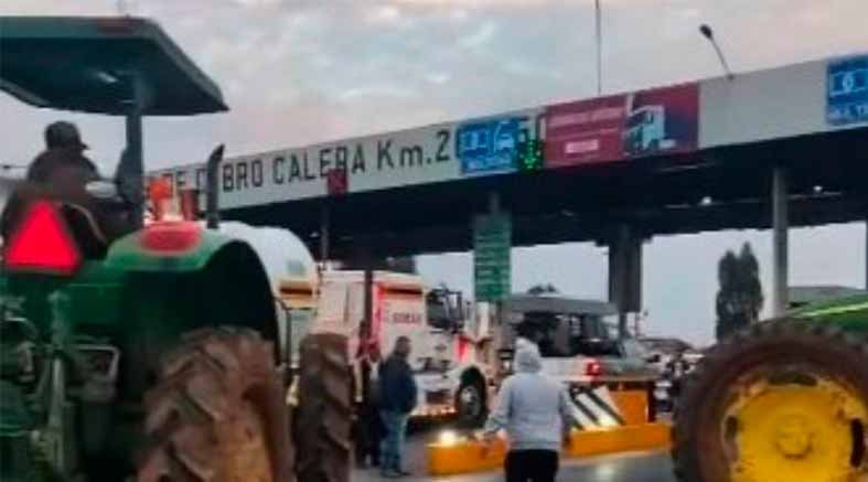 Productores toman casetas por incumplimiento de acuerdos 1 Productores