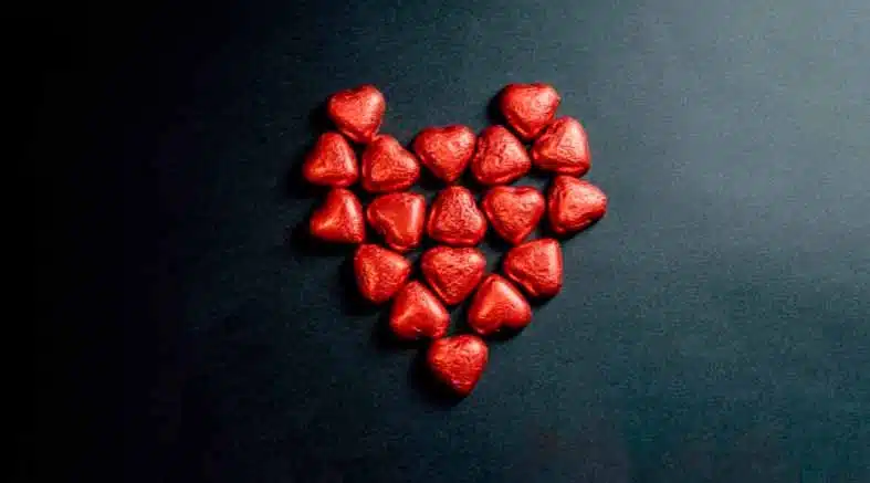 "El amor duele" "El amor duele"