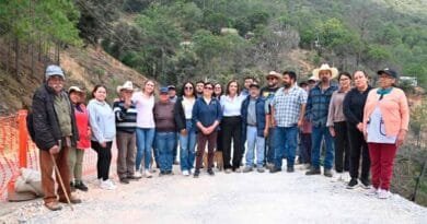 Supervisan CEI y SEGOB reconstrucción de camino municipal en Cadereyta de Montes CEI y SEGOB