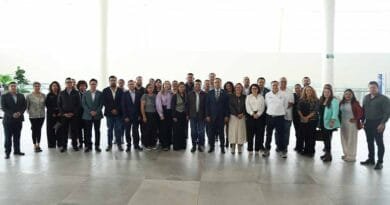 Autoridades presentan acciones en apoyo a connacionales repatriados Autoridades