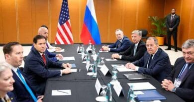 EE.UU. y Rusia se reúnen para tratar la guerra en Ucrania y su posible fin EE