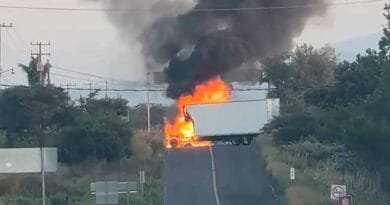 Se registran bloqueos y quema de vehículos en Michoacán Se registran