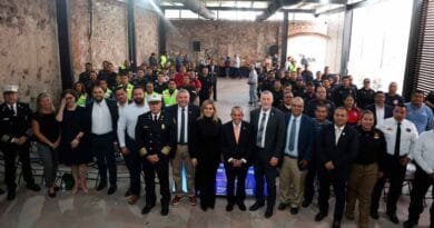 Unidades de emergencia reciben equipamiento donado por Laredo, Texas Unidades