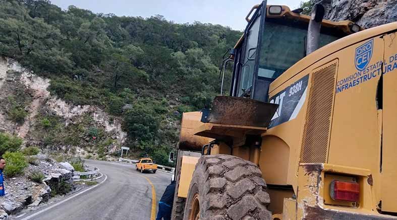 CEI atiende contingencias en caminos de la Sierra Gorda y el semidesierto 1 CEI